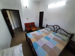 Room-janardan Homestay Lucknow
