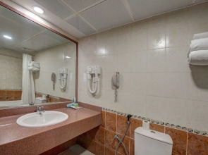 Golden Tulip Deira Hotel