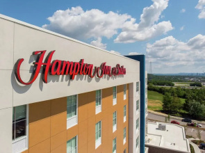 Hampton Inn & Suites By Hilton Nashville North Skyline