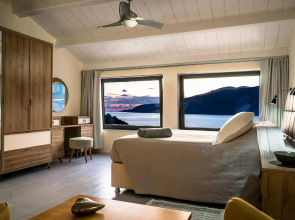 Sappho Boutique Suites-NEW