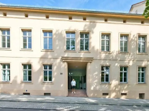 Full House Suites  Appartment 2