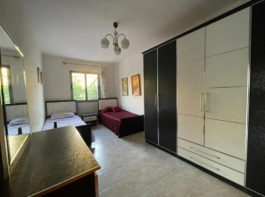 Lovely spacious house with big garden
