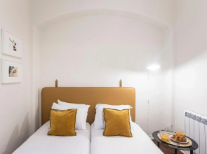 Tasteful 2BR Flat in Art District by LovelyStay
