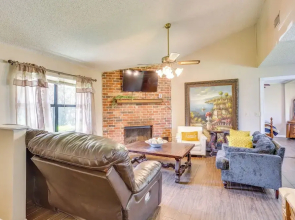6 Mi to Ellen Trout Zoo: Family Home w/ Yard!