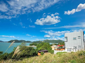 Yeosu Geumodo Gippumjoy Pension