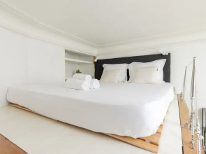Trocadéro - Boissière Private Apartment