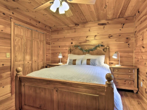 Charming Mtn Cabin 2 Mi From Downtown Boone!