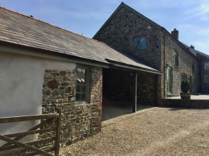 West Pennicknold Barn