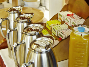 Отель Leonardo Hotel Barcelona Gran Via