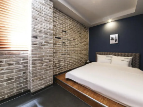 Play Hotel