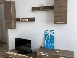 Bizi Apartment Summerland Mamaia Free Sunbeds