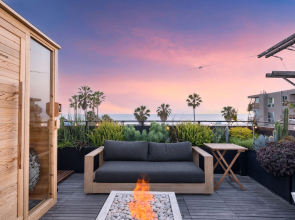 Venice View by Avantstay Walk to Venice Beach Rooftop, Ice Bath, Luxe Design