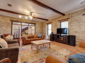 10-acre San Marcos Vacation Rental ~ 6 Mi to Tsu!