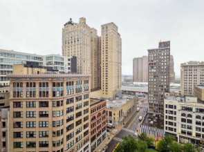 Modern Downtown Apartment