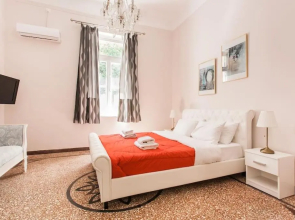 Splendid Full 5BDR/3bath/2kitchens Mansion in ATH