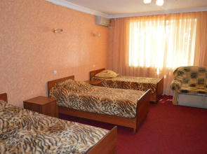 Green City Hotel