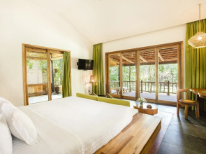 Курортный отель Green Bay Phu Quoc Resort & Spa