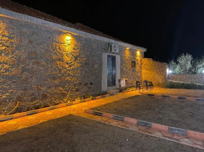 Assos Bianca Suites