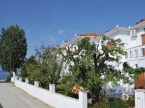 Okeanis Studios and Apartments