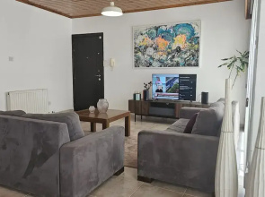 39 EGM - Stay Uptown Apartment