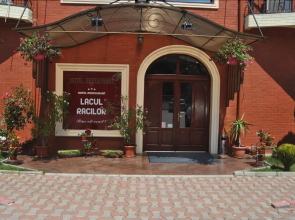 Hotel Lacul Racilor
