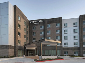 Courtyard by Marriott Houston Sugar Land/Lake Pointe
