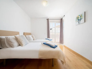 Traditional Seaside Tavira Apartment Ideal Homes