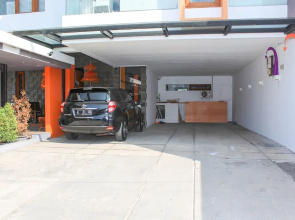 Airy Wijaya Kusuma Dukuh Kupang Timur 20 Surabaya