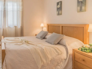 Golden View Apartment