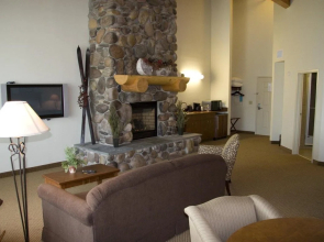 Casper C'mon Inn Hotel & Suites