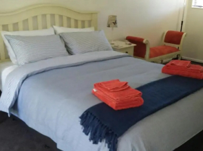 Jans Boutique B  B Suite