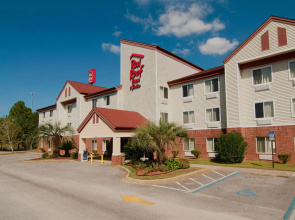 Red Roof Inn & Suites Pensacola East - Milton