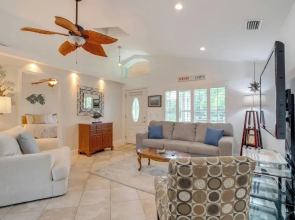 Canal-front Relaxation: Crystal River Home w/ Dock