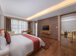 Ramada Plaza Shenzhen North