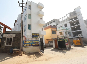 Oyo 28349 Eshan Guest House