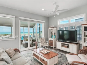 Island 11 - 3 Br home by RedAwning