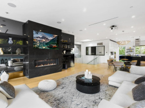 Sunset Heights - Elegant Modern Villa With Beautiful Views in the Hills