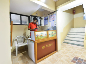 OYO 44387 Star Guest House