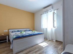 "Nice Home In Podstrana With Wifi And 2 Bedrooms"
