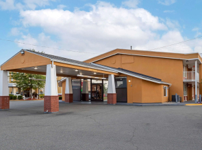 Quality Inn Fredericksburg near Historic Downtown