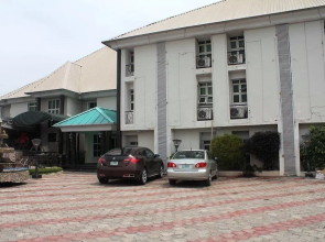 Vicmike Villa