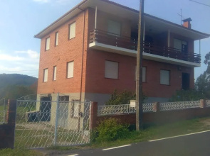 House With 3 Bedrooms in Pontevedra, With Enclosed Garden and Wifi