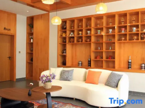 Mid-Mountain Cloud Leisure · Life Mountain View Resort Inn (Heishui County Branch)