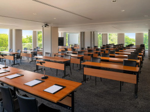 Отель Cross Pattaya Pratamnak