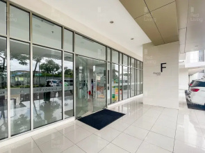 RedLiving Apartemen Springlake Summarecon - Kamarku Tower Azolla