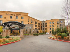 Grand Hotel at Bridgeport