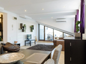 Penthouse with stunning view over the city and large terrace