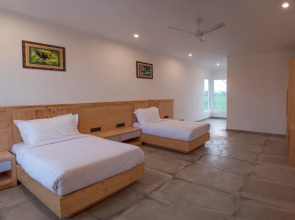 Palms Grove Resort & Spa Corbett