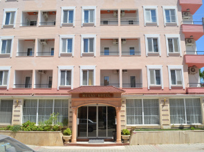 Megas Hotel