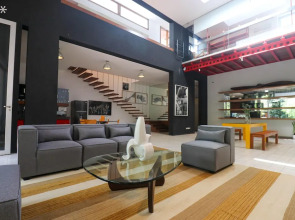 House in Miraflores by Wynwood House